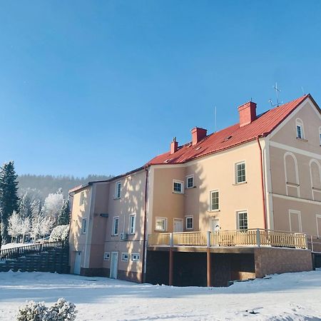 Pension Zaclersky Medved Exterior photo